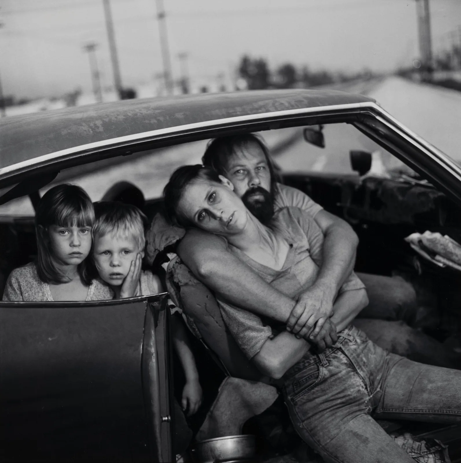 Mary Ellen Mark, The Damm Family in Their Car, Los Angeles, California, 1987 © Mary Ellen Mark, Courtesy of The Mary Ellen Mark Foundation