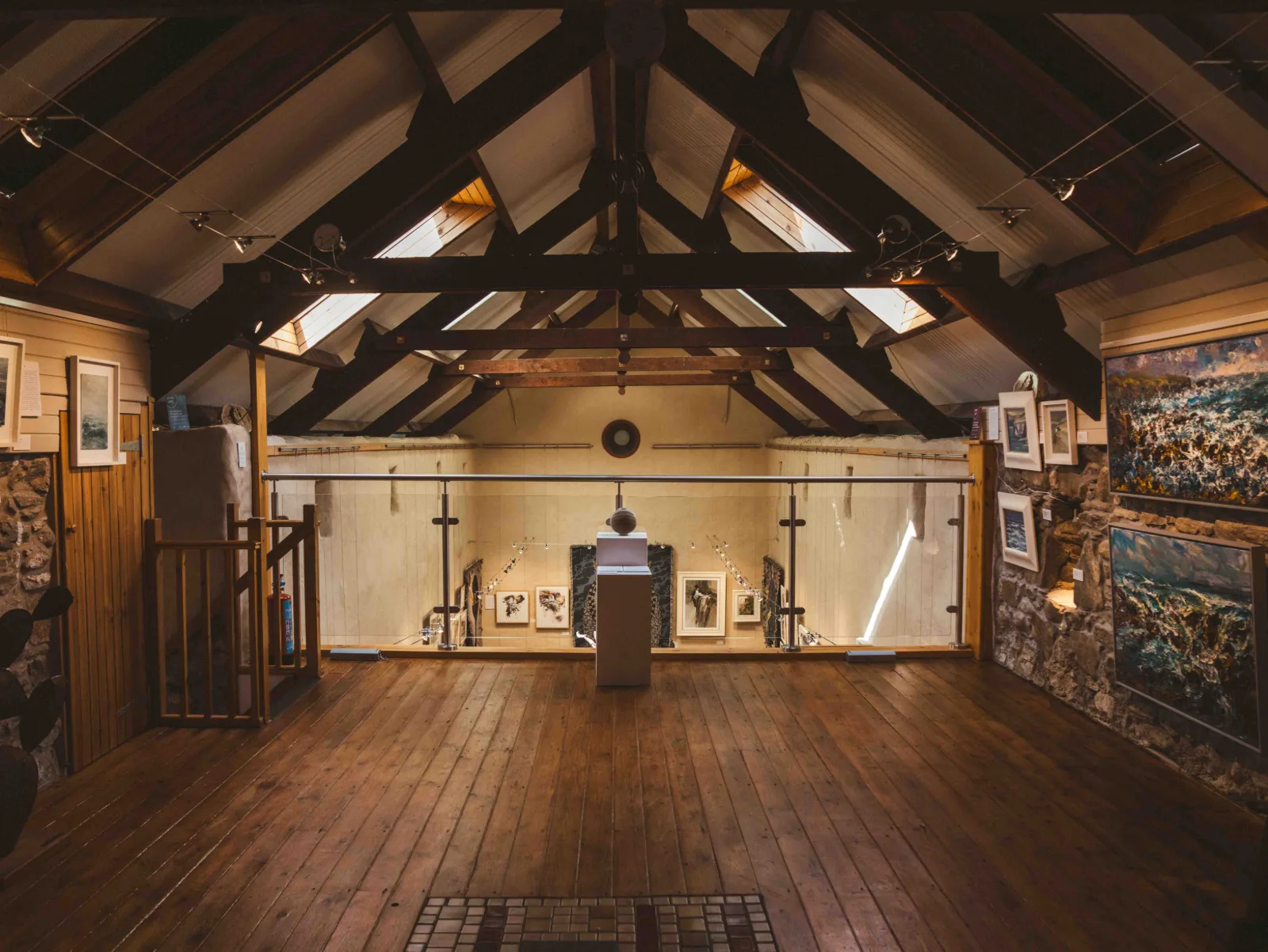 Resipole FIne Art Gallery_floor2